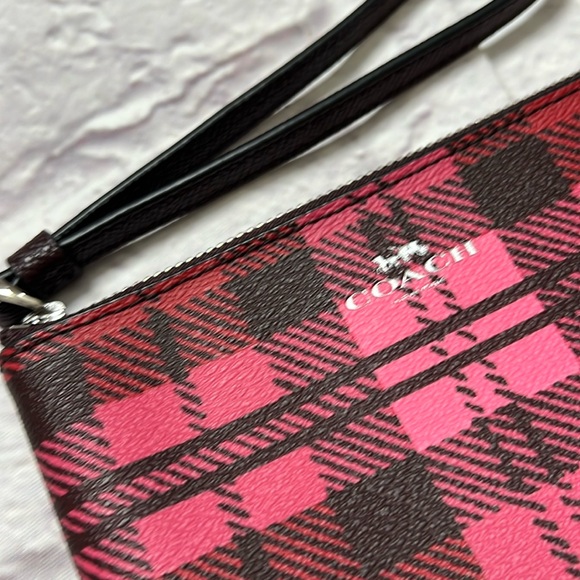 Coach limited edition corner zip wristlet wallet pink red plaid - Picture 2 of 6